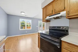 303 Plateau Drive, Greenville, NC 27858 – photo 14: 25-web-or-mls-IMG_2622
