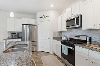263 Jones Ridge Lane Lot 50, Newport, NC 28570 – photo 18: Gas stove