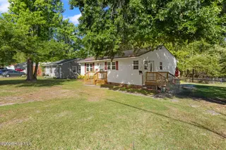 209 Dewitt Street, Jacksonville, NC 28540 — 3-bedroom home in Oak Grove, Jacksonville, NC, photo 3 of 23: dewitt-3