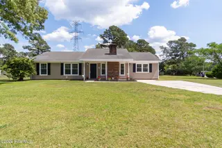 1008 Brynn Marr Road, Jacksonville, NC 28546 – photo 3: 1008 Brynn Marr-2