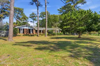 216 Lands End Road, Morehead City, NC 28557 — 3-bedroom home in Spooners Creek, Morehead City, NC, photo 5 of 65: 216 Lands End _ Interior-Exterior (40 of