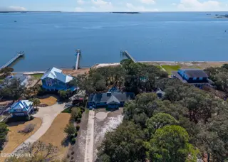 304 River Drive, Southport, NC 28461 – photo 3: 304 River Rd MLS-10