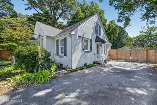 3611 Dickinson Avenue Ext, Greenville, NC 27834 — 3-bedroom home, Greenville, NC, photo 7 of 64: 007_DSC_6606