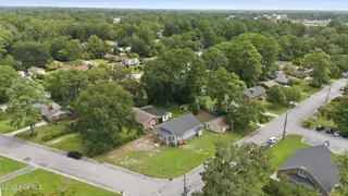 700 N Grace Avenue, New Bern, NC 28562 – photo 10: 10-web-or-mls-DJI_20260803114634_0229_D
