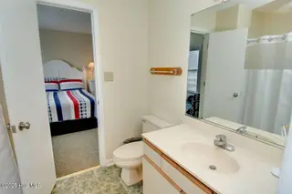 7901 Ocean Drive, Emerald Isle, NC 28594 – photo 22: Jack and Jill Bathroom