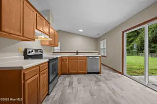 104 Wigeon Road, Jacksonville, NC 28540 — 3-bedroom home in Mallard Creek, Jacksonville, NC, photo 8 of 41: 8-web-or-mls-104 Wigeon Rd. 24