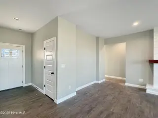 307 Spinnaker Street, Elizabeth City, NC 27909 – photo 4: Foyer
