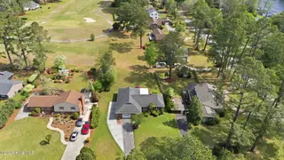 253 Shoreline Drive, New Bern, NC 28562 – photo 6: 9-web-or-mls-dji_20260406112155_0396_d
