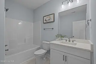 200 Olde Towne Yacht Club Drive 48, Beaufort, NC 28516 – photo 23: Similar Suite 2 bath