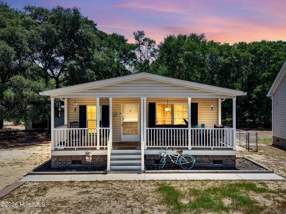 1087 Alvin Street SW, Supply, NC 28462 — 3-bedroom manufactured home in Tropical Shore, Supply, NC, photo 1 of 30