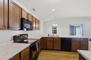 172 Oakley Drive, New Bern, NC 28560 – photo 10: 172 Oakley Drive, New Bern, NC 28560