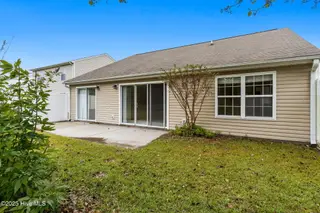 927 Wyndfall Drive SW, Sunset Beach, NC 28468 — 3-bedroom home in Wyndfall, Sunset Beach, NC, photo 2 of 49: 15-web-or-mls-CAMMediaLLC.com 927-51