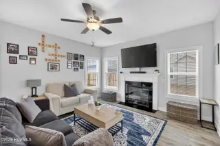 637 Indigo Johnston Drive, Jacksonville, NC 28546 – photo 8: 637IndigoJohnstonDrive-15