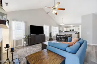 2412 King Richard Court H, Greenville, NC 27858 – photo 17: IMG_2962