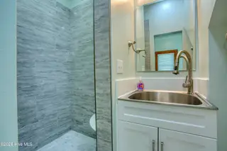 215 Queen Street, Wilmington, NC 28401 – photo 17: 215 Queen St. - Interior - Edited_13