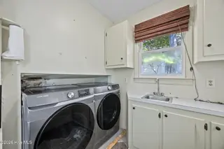 2812 Evans Street, Morehead City, NC 28557 – photo 14: Laundry