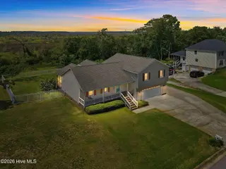 907 Oak Drive, Morehead City, NC 28557 – photo 1: 1-web-or-mls-907 oak-edit