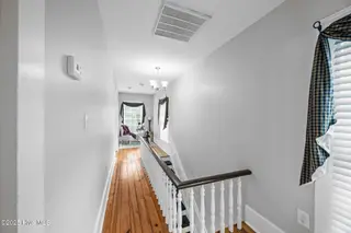 209 E Main Street, Washington, NC 27889 – photo 23: Upstairs Landing