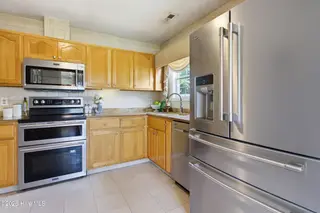330 Lee Drive, Havelock, NC 28532 – photo 15: Kitchen