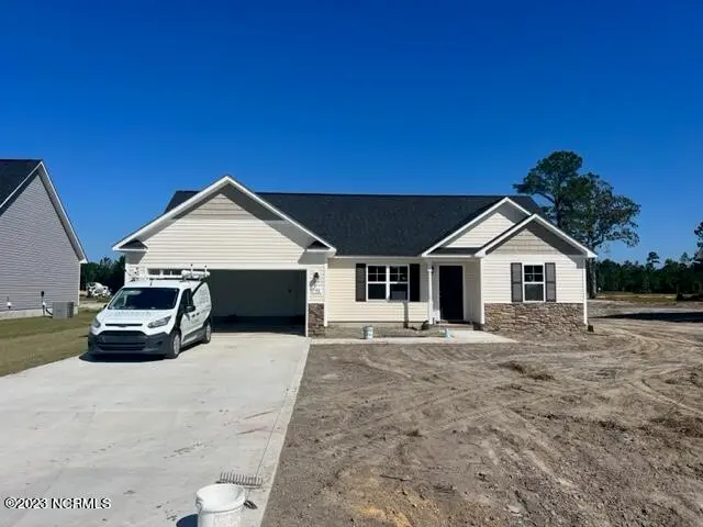 404 Windermere Road, Hubert, NC 28539 – photo 1 of 36: 404 Windermere