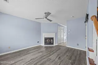 1107 Grovemont Drive D9, Greenville, NC 27834 – photo 3: 16-web-or-mls-IMG_2503