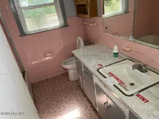 112 Springwood Drive, Goldsboro, NC 27530 – photo 9: Bathroom