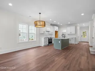 126 Pine View Boulevard, Beaufort, NC 28516 – photo 8: Dining & Kitchen