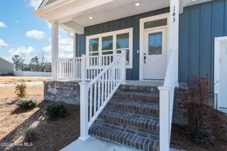 143 Laura Drive, New Bern, NC 28562 – photo 7: Porch