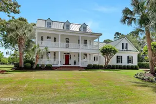 2240 Deepwood Drive, Wilmington, NC 28405 — 6-bedroom home in Landfall, Wilmington, NC, photo 4 of 77: 004_img_8933_810
