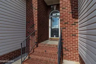 102 Essex Court, Goldsboro, NC 27530 – photo 2: IMG_9358
