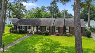 1902 York Street, Kinston, NC 28504 – photo 4: 6-web-or-mls-DJI_20250625113541_0637_D