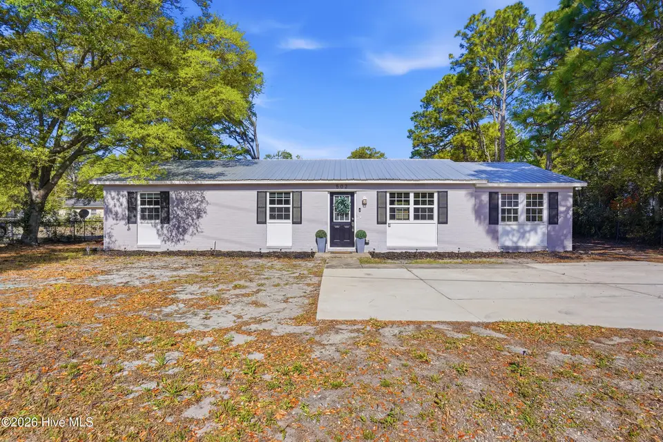 502 Beasley Road, Wilmington, NC 28409 – photo 1 of 40: Front of house
