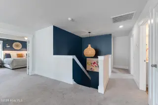 146 Ballantine Grove Lane, Newport, NC 28570 – photo 12: Second floor landing