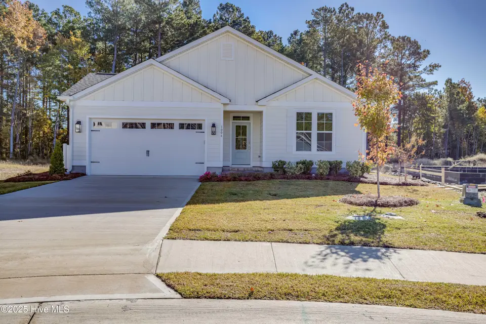 1006 Exeter Place, New Bern, NC 28562 – photo 1 of 33: IMG_3441HDR