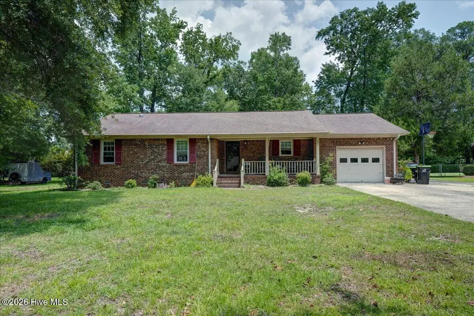 1412 Oxford Lane, New Bern, NC 28562 – photo 1 of 26: 02-1412_Oxford-18