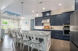 3211 Oceanic Bay Drive, Southport, NC 28461 — 4-bedroom home in St James, Southport, NC, photo 10 of 38: Modern Kitchen