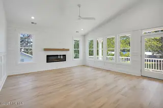 337 NE 48th Street, Oak Island, NC 28465 – photo 5: 337Northeast48thStreet-12