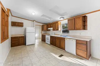 780 Skipper Street NE, Leland, NC 28451 — 3-bedroom manufactured home in Green Acres, Leland, NC, photo 15 of 47: shniderproductions.com-32