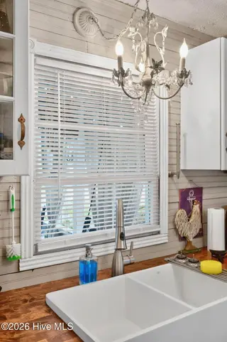 129 NW 20th Street, Oak Island, NC 28465 — 3-bedroom home in Pinners Point, Oak Island, NC, photo 18 of 66: Kahunaphoto.com-31