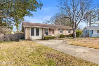 111 Yorkshire Drive, Jacksonville, NC 28546 – photo 3: yorkshire-3