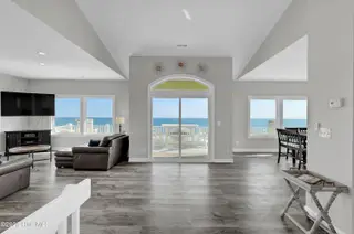 1078 New River Inlet Road, North Topsail Beach, NC 28460 – photo 12: Living Area