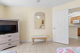 1215 N Middleton Drive NW Apt 3005, Calabash, NC 28467 — 2-bedroom condo in Brunswick Plantation, Calabash, NC, photo 15 of 34: 22-web-or-mls-cammediallc.com (22 of 44)