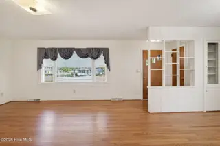 403 S Pearl Street, Princeton, NC 27569 – photo 8: 9-web-or-mls-DSC00291
