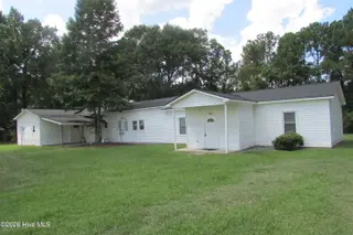 2347 W Wards Bridge Road, Warsaw, NC 28398 — home, Warsaw, NC, photo 1 of 14: IMG_5298