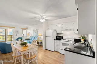 277 W First Street 1c, Ocean Isle Beach, NC 28469 — 2-bedroom condo in A Place At The Beach, Ocean Isle Beach, NC, photo 6 of 38: 3-web-or-mls-3