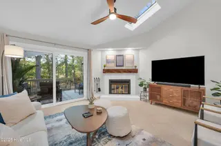 207 Saint Luke Court, Wilmington, NC 28409 — 2-bedroom waterfront townhome in Caneel Cove, Wilmington, NC, photo 1 of 34: 207 st luke ct -00006