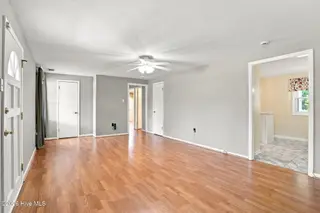 910 Old Grantham Road, Goldsboro, NC 27530 – photo 16: Living Room