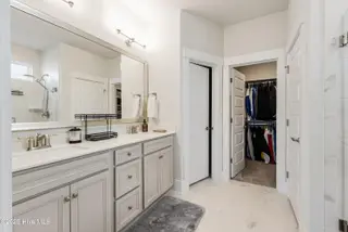 9096 Village Lake Drive SW, Calabash, NC 28467 – photo 22: Primary Ensuite