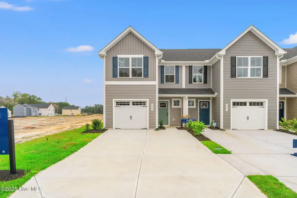 2033 Lewis Creek Circle NE, Winnabow, NC 28479 – photo 1 of 24: 2-web-or-mls-2