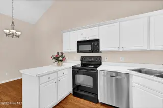 3011 Lauren Place Drive Apt 103, Wilmington, NC 28405 – photo 8